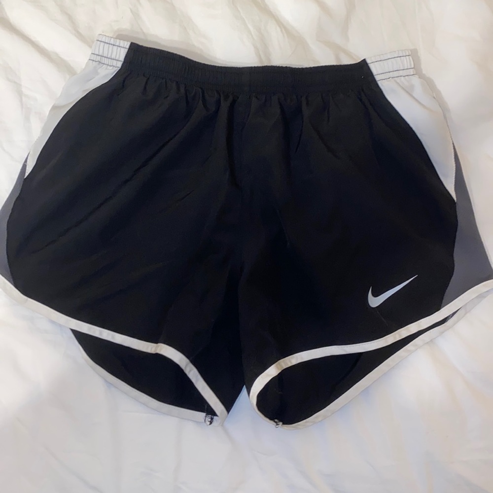 Women’s small Nike Dri-fit shorts